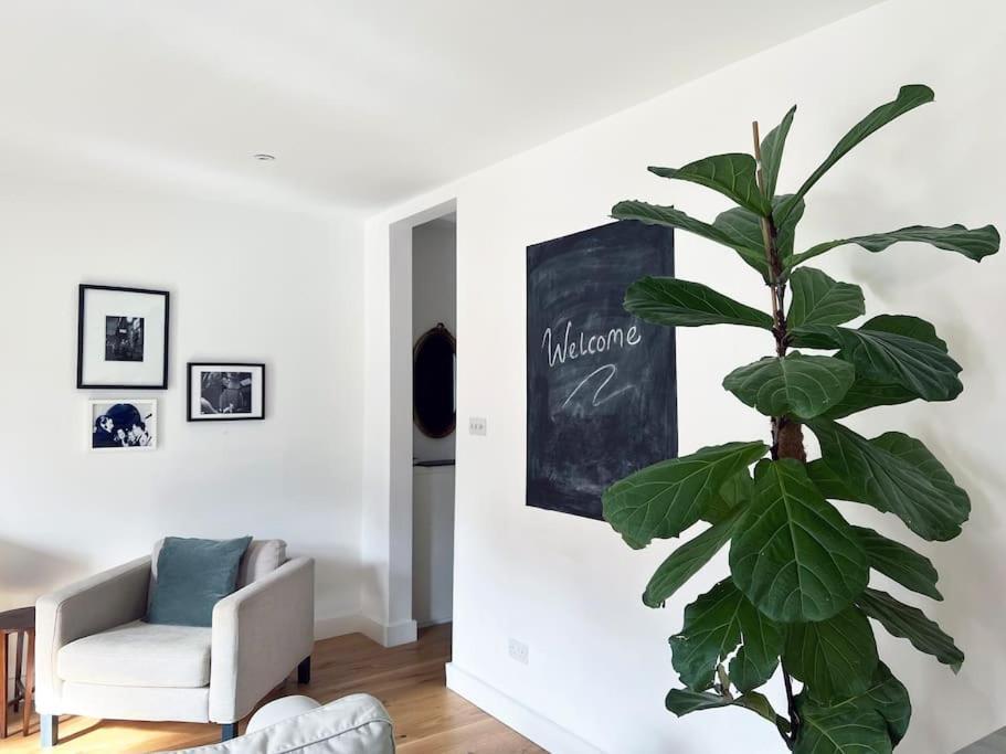 Poets Rest, Free Parking, Ev Socket Fees Apply Walk To Beach Hove Exterior foto