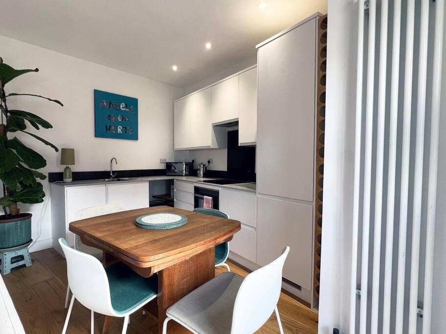 Poets Rest, Free Parking, Ev Socket Fees Apply Walk To Beach Hove Exterior foto